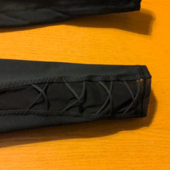 Victoria's Secret Incredible Essential Ultra High Rise Lace Up Leggings - Picture 4 of 7